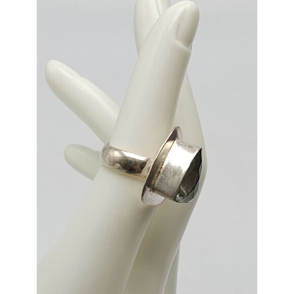 Geometric Triangle Gray Tourmaline Silver Plated Ring Size 6 Vintage - Picture 2 of 8